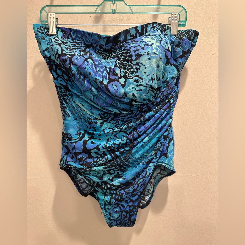 Miracle swimsuit size 14 strapless slimming swimsuit